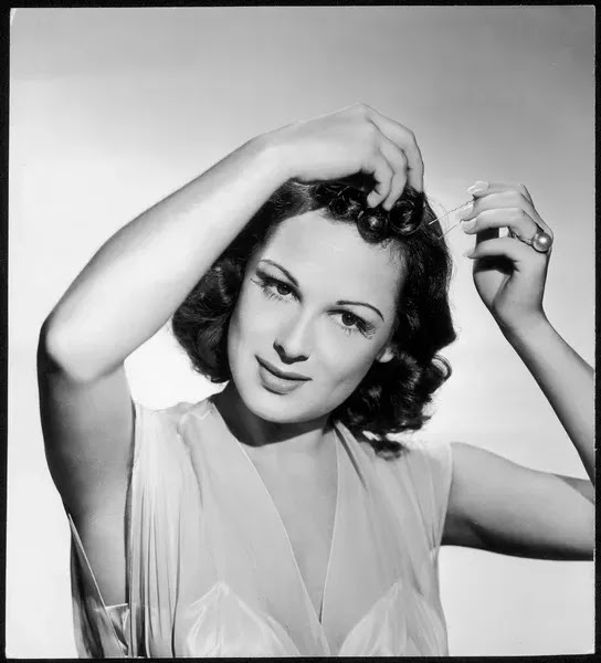 forties hairstyle. 1940s hairstyles
