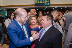 Ariston toma posse como deputado estadual