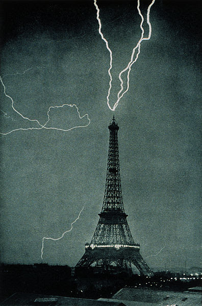 File:Lightning striking the Eiffel Tower - NOAA.jpg