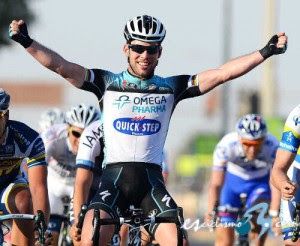 Cavendish volvió a levantar los brazos en el Giro. Foto esciclismo