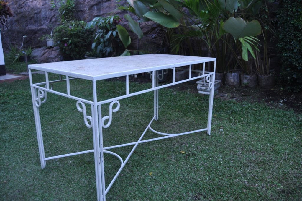Meja Marmer Kursi Besi Kursi Jati Lemari Sofa Set Meja Marmer Kursi Besi Kursi Jati Lemari Sofa Set