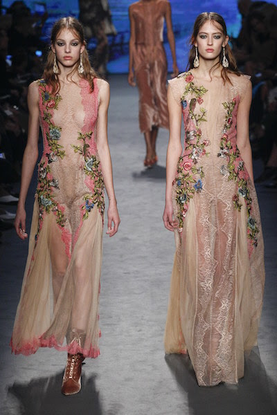 Da Valentino a Dior, il rosa ispira i nuovi abiti da sposa ...