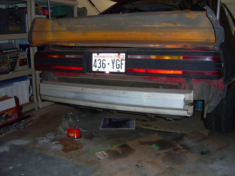 The same Police interceptor also has an aluminum 8.8 differential cover.