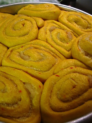 Singlish Swenglish Christmas Bake - Saffron bread cake