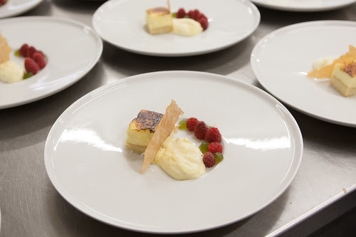 Koken bij restaurant Sucre
