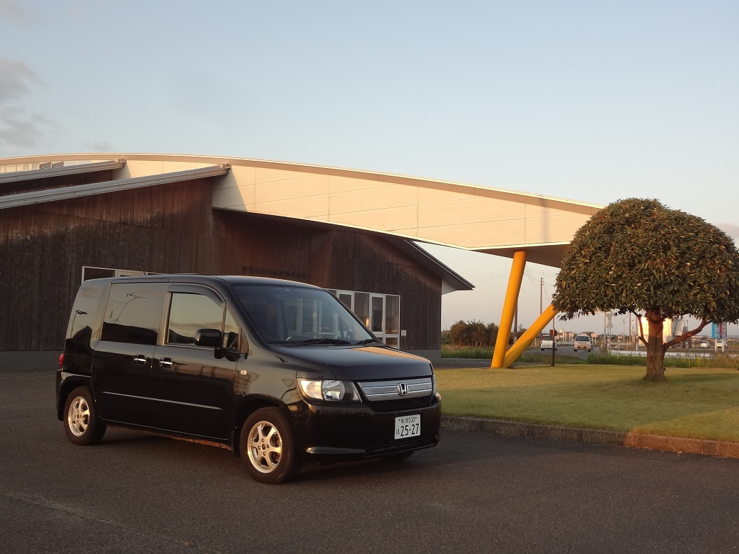 モビリオスパイクのリアガラス交換 費用は ガラス修理は高い クルマの総合案内所 水原車輌販売公式hp