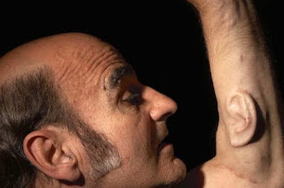 بالفيديو: أسترالي يزرع أذنا ثالثة في ذراعه مزودة بأنظمة واي فاي !