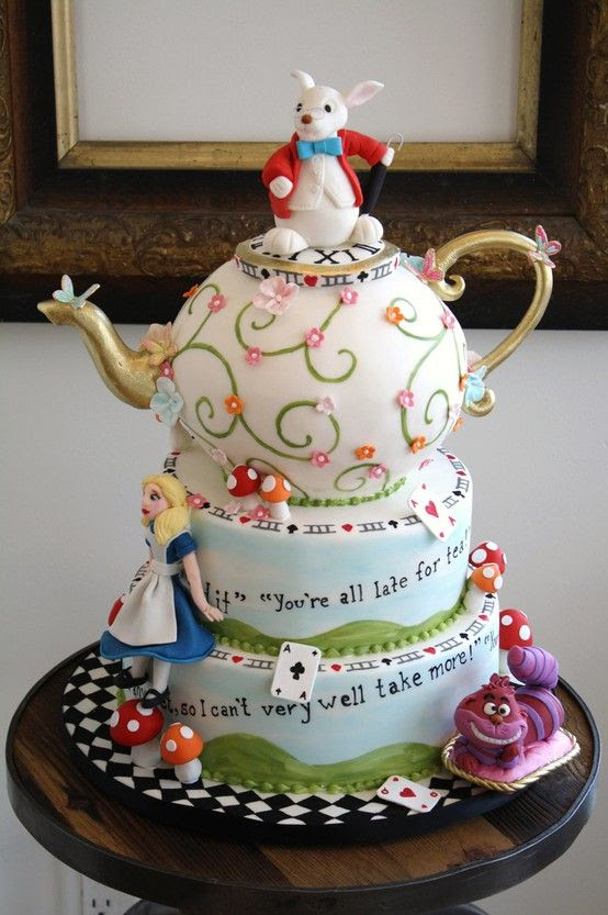 Gorgeous Alice in Wonderland cakes - Alice-in-Wonderland