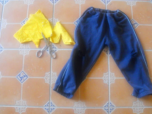 Reparando un pantalón