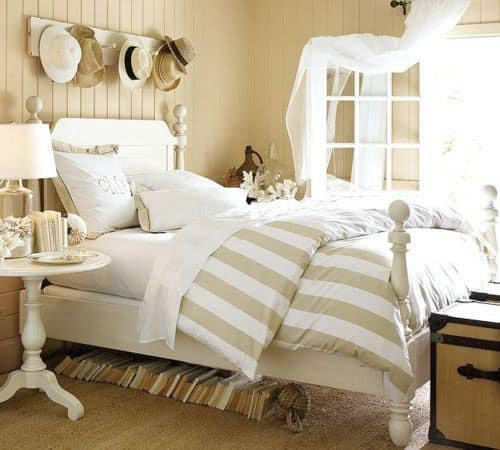 Dagmarâs momsense: beige and white bedroom idea