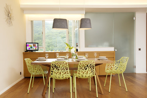 Red Hill Peninsula - An Unconventional Oasis with a Spark of Color tropical dining room