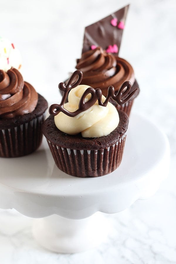 Easy Chocolate Cupcake Decorating - Handle the Heat