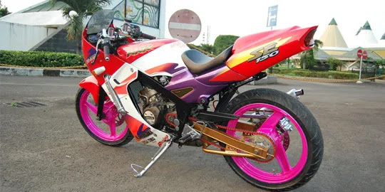 Modif Ringan Ninja 150 R Duo Sahabat Kepincut Aliran Thai Modif Ringan Ninja 150 R Duo Sahabat Kepincut Aliran Thai
