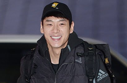 omentar netter, Menanggapi bergabungnya Kwak Si Yang di serial 'Chicago Typewriter' http://ift.tt/20kt43r - Berita Terkini 'Chicago Typewriter' Terbaru Hari Ini -Aktor tampan Kwak Si Yang baru saja menarik banyak perhatian netizen setelah dia dikabarkan akan membintangi serial "Chicago Typewriter". Namun, sayangnya kabar ini ditanggapi secara pesimis oleh netizen. 