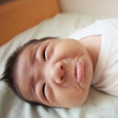 お父さんは思い切りハゲてるし お母さんは朝青龍みたいな顔だし オレの人生前途多難 赤ちゃんへのボケ ボケて Bokete