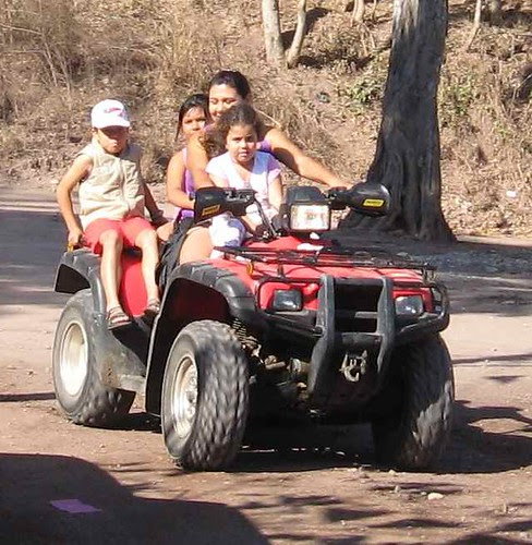 Vacacionistas visit town