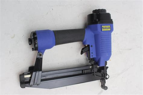 Shop a full variety of dewalt finish and brad nailers at nail gun depot. Central Pneumatic 97520 Contractor Series 16 Gauge Air