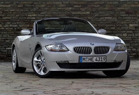 bmw  roadster   driving performance parkers