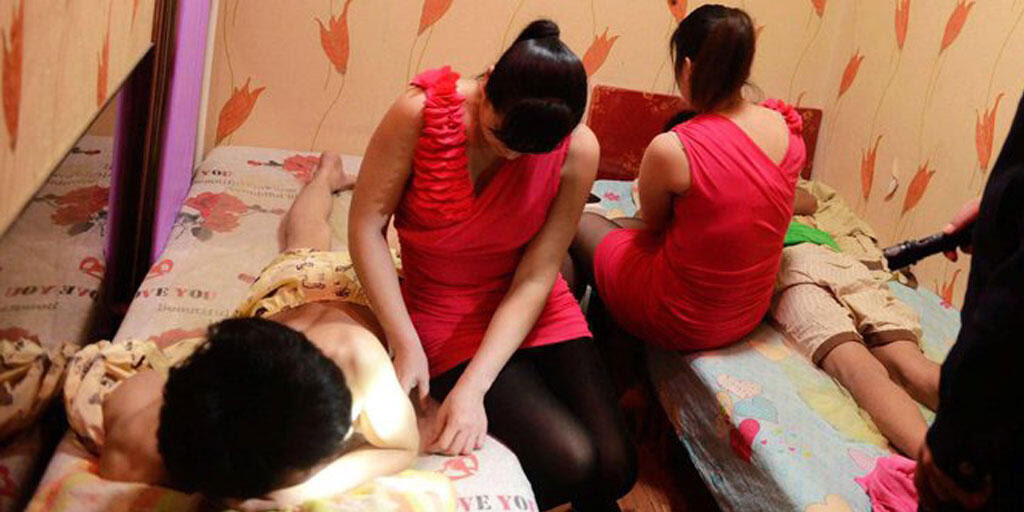 Wanita Pemijat Bergembok di Malang, Buat Pria Mesum 