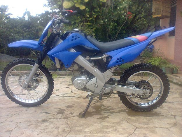 Modifikasi Yamaha Vixion Menjadi Trail KLX Modifikasi Yamaha Vixion Menjadi Trail KLX