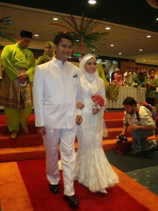 Fesyen Kahwin Contoh rekaan terkini baju pengantin Fesyen Kahwin Contoh rekaan terkini baju pengantin