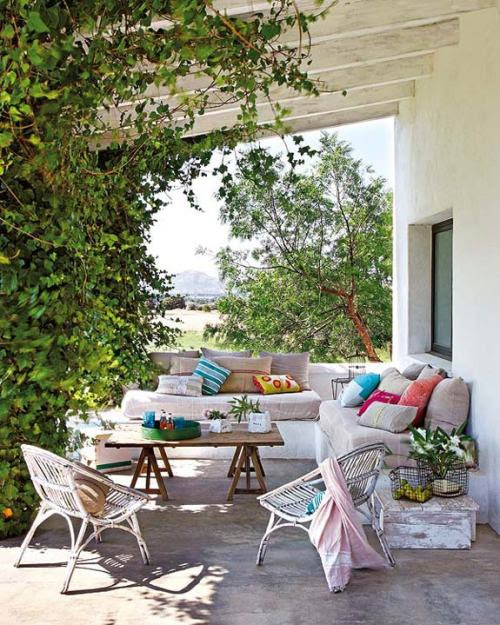 myidealhome:

summertime is in bloom (via desire to inspire)
