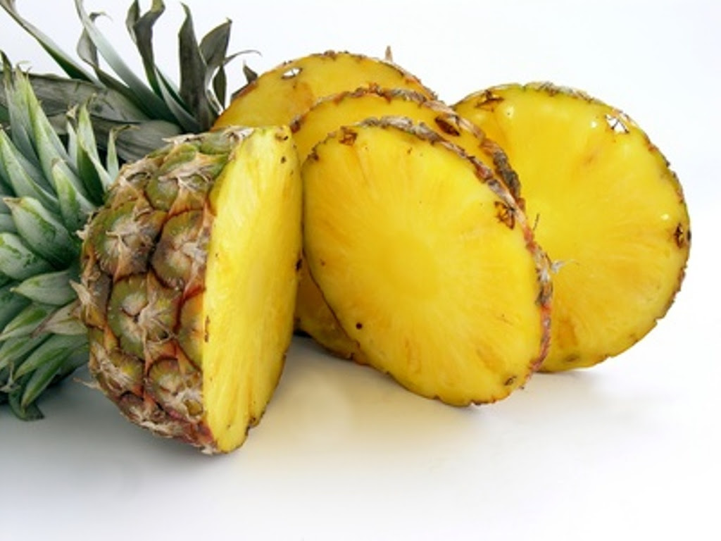 http://modestyplusglamour.files.wordpress.com/2012/10/pineapple1.jpg