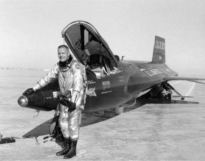 Apollo 11 and the Moon Landing (87 pics) Apollo 11 and the Moon Landing (87 pics)