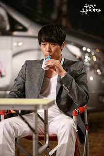 Micky Yoochun as Lee Gak / Yong Tae-yong