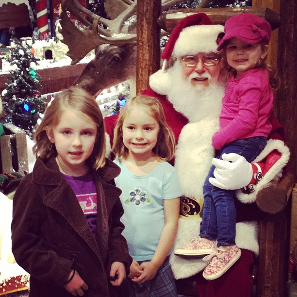 Bass Pro Shops Santa Rocks!