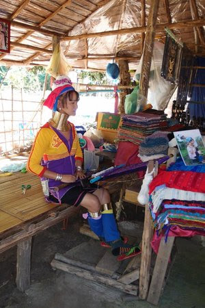 Hilltribe Villages: Long neck Hill tribe (Karen), Baan Tong Luang Hill Tribes Village