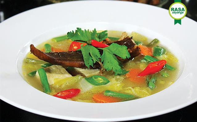 Sup Ikan Pari Asap  rasasayange.co.id