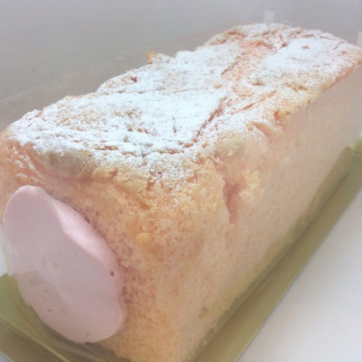 苺の生パウンド 1 000 税込 1 080 商品一覧 名古屋市中川区の洋菓子 ケーキ屋さん お菓子の店 モンボワ Mont Bois