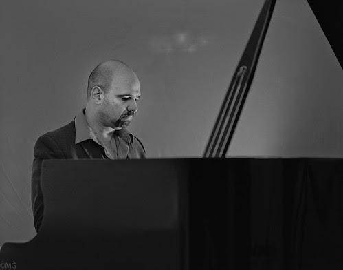 1. Le Pianiste / The Pianist by M9ike