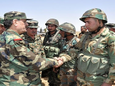 بتوجيه من الرئيس الأسد.. وزير الدفاع يتفقد وحدات الجيش في الحسكة