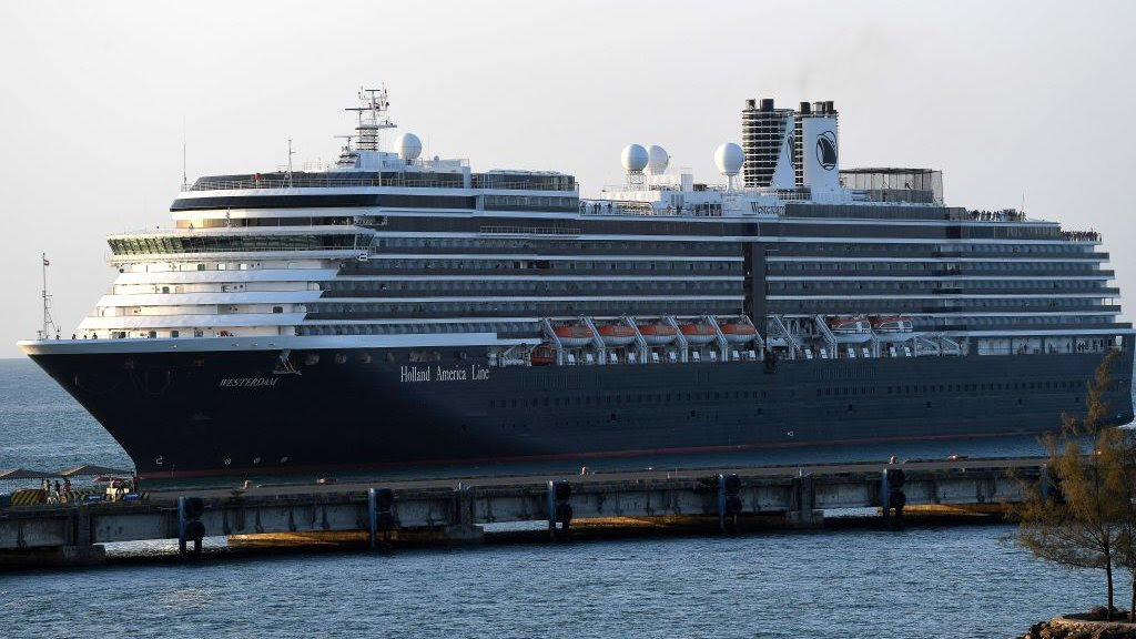 Coronavirus La Creciente Desesperacion De Miles De Trabajadores Atrapados En Cruceros Olvidados En Puertos Y En Medio Del Oceano Bbc News Mundo