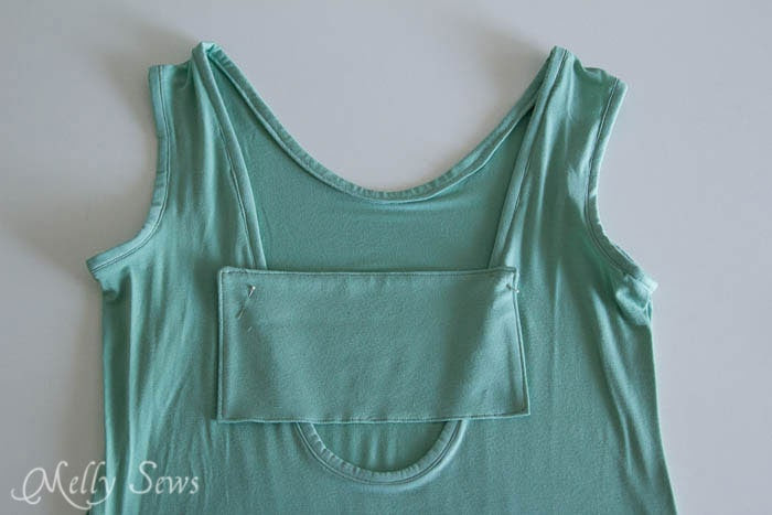 7. Adım - Sırtı Fiyonklu Elbise Eğitimi - http://mellysews.com