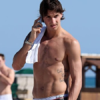 Labels: New tribal tattoos design. A parte un tribale, per il resto i 