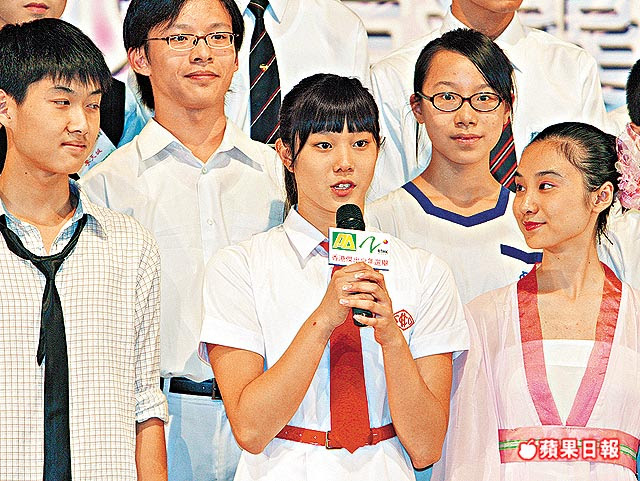 歐鎧淳小檔案