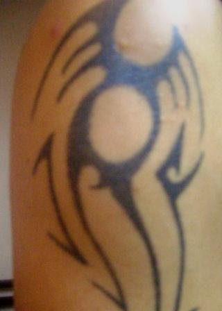 Ari na ang manug-tattoo yan. filipino sun tattoo. Ari na ang manug-tattoo yan.