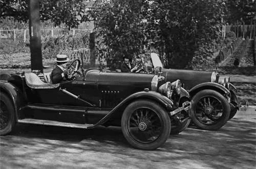 Resultado de imagem para gif animated old car