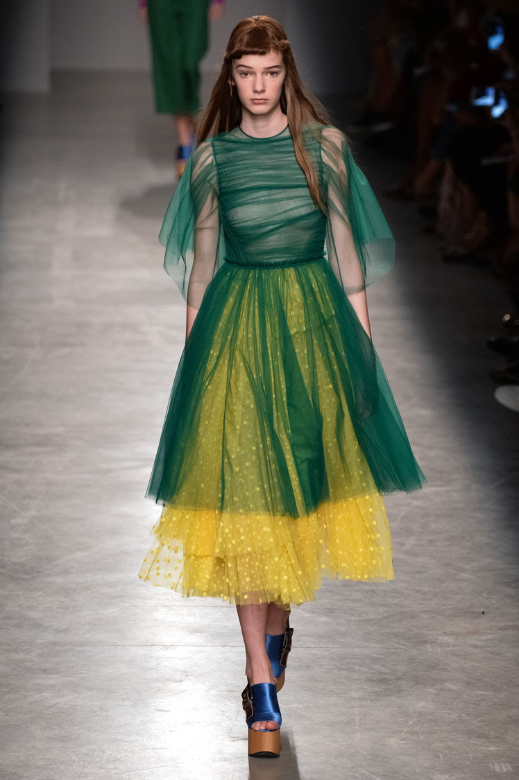 Rochas Runway Paris Fashion Week Womenswear Spring Summer 17