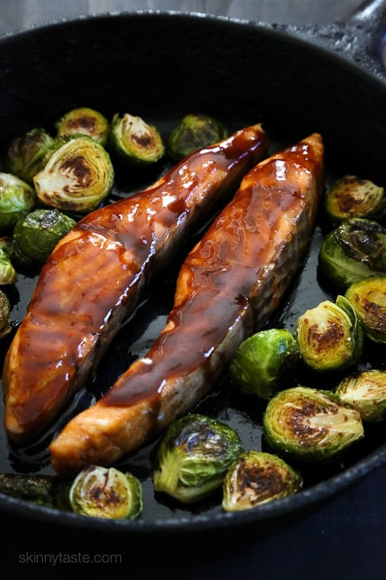 Only five ingredients, this EASY salmon recipe is both quick AND delicious! Plus don't forget all those omega-3 fatty acids you get from eating this wonderful fish that takes less than ten minutes to cook.