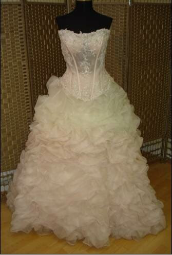 designer dress,wedding dress designer,bridal dress,gown fashion