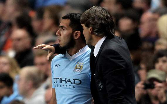 Tevez Berpeluang Tampil Lawan Chelsea