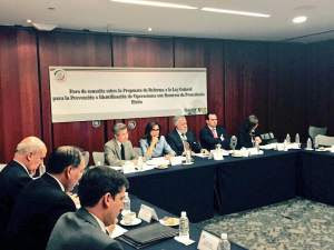Atiende Pepe Yunes inquietudes sobre la iniciativa de Ley Federal para la Prevención e Identificación de Operaciones con Recursos de Procedencia Ilícita