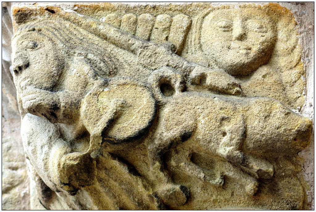 Capitel en  Santa María de La Oliva