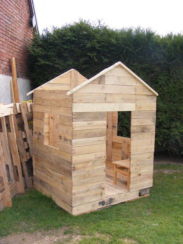 Cabane De Jardin Avec Des Palettes
