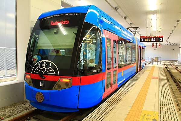 北陸地方富山縣 18更新 哆啦a夢列車 時刻表 高岡市 延長營運至21年8月底 日本 私旅行 痞客邦