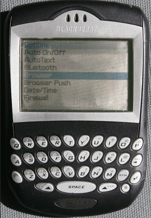 3. BlackBerry 7270 (2005)